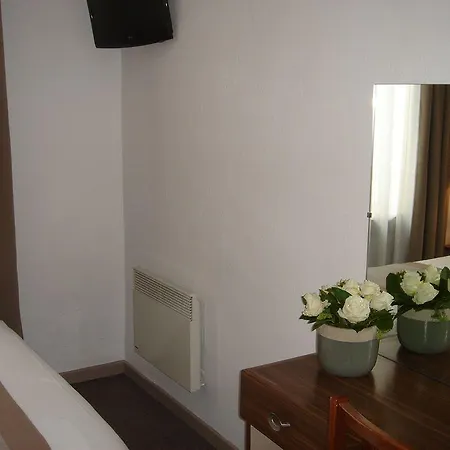Hotel Tête D'or 2*