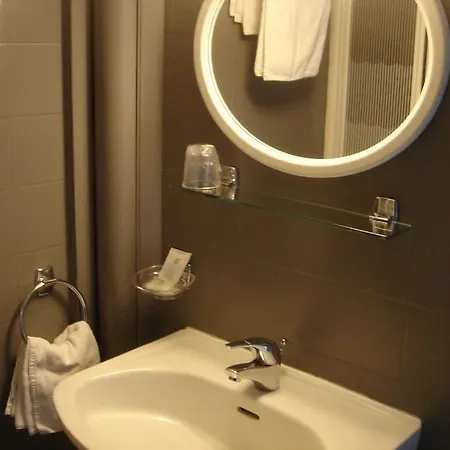 Hotel Tete D'or 2*